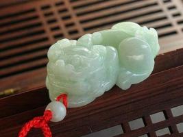 戊傷官是什么意思，戊土傷官是不是人老實(shí)？