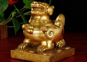 戌土傷官傷盡，地支卯酉戌在一起會怎樣？