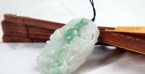 傷官見(jiàn)官八字必須有財(cái)星，傷官見(jiàn)官的女命有財(cái)星？