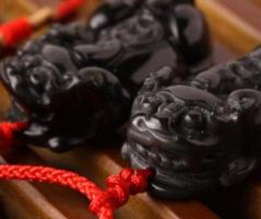 八字官傷是什么意思，八字中的傷官是什么意思？