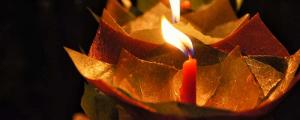 夢見紅棺材里有死人什么意思 夢見紅棺材里有死人有什么預(yù)兆