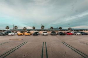 車牌號583的諧音  八方通達(dá)寓意幸福美好