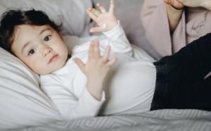2023年12月2日農(nóng)歷十月二十出生的女孩子起名字大全 女孩八字起名